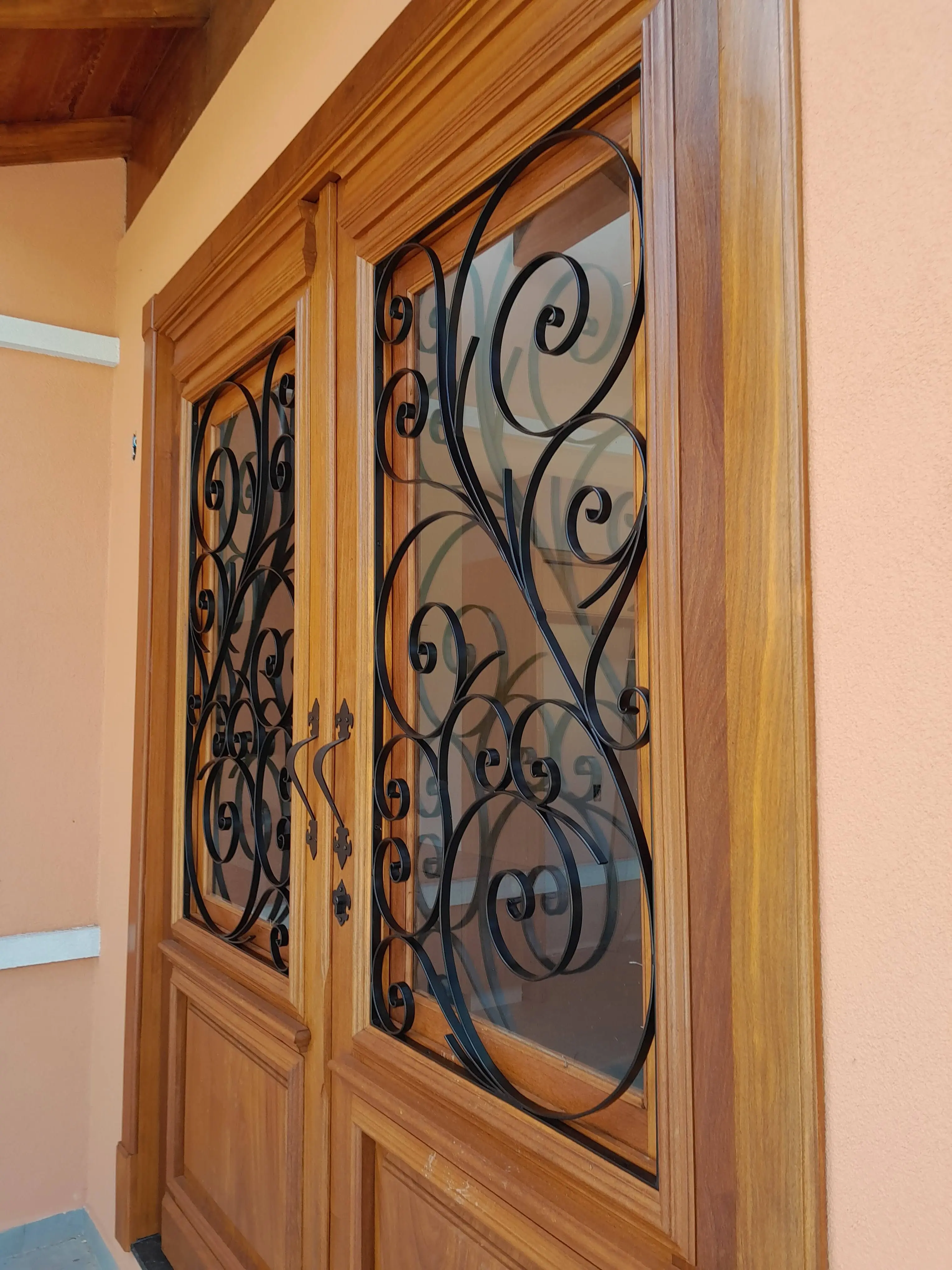 Grade decorativa e de segurança